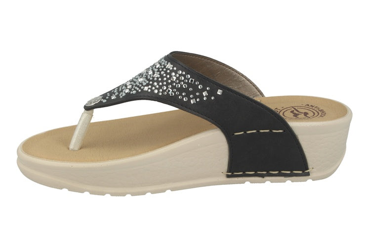 See the Embellished Open Toe Flip Flops Women Sandals With Faux Leather Insole in the colour BLACK, available in various sizes